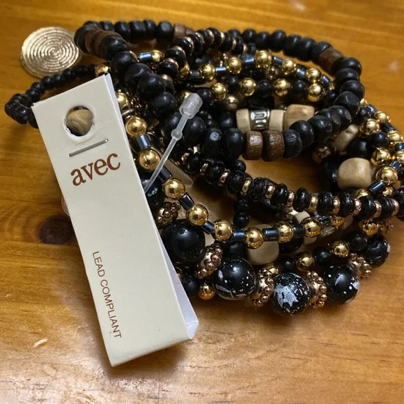 Black and Gold Beaded Bracelet Set - Picture 3 of 3